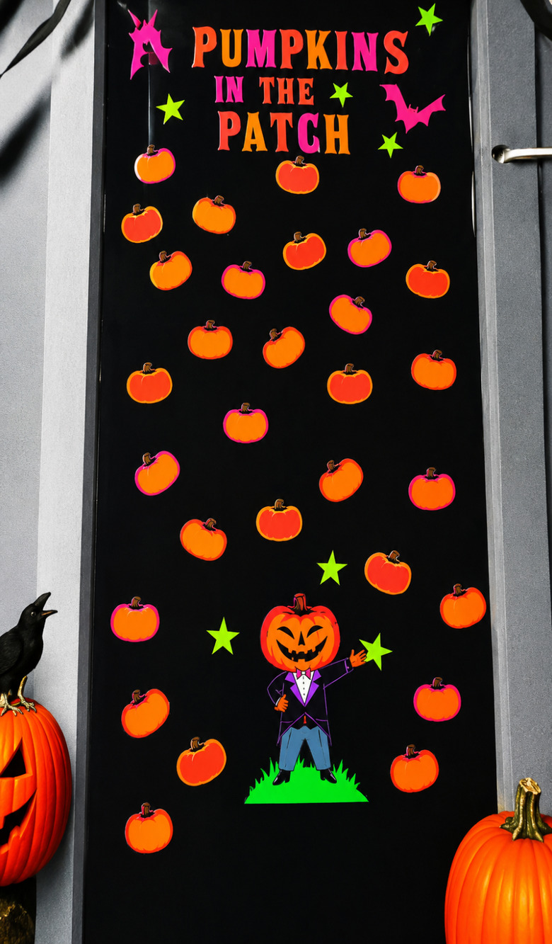 NWT Hyde & EEK! Pumpkin Door Decorating Kit Halloween Hanging Decor Target